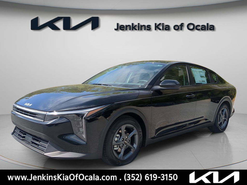 New 2025 Kia K4 LXS Sedan