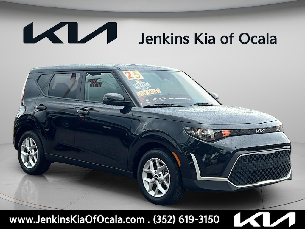 Certified 2025 Kia Soul LX Hatchback
