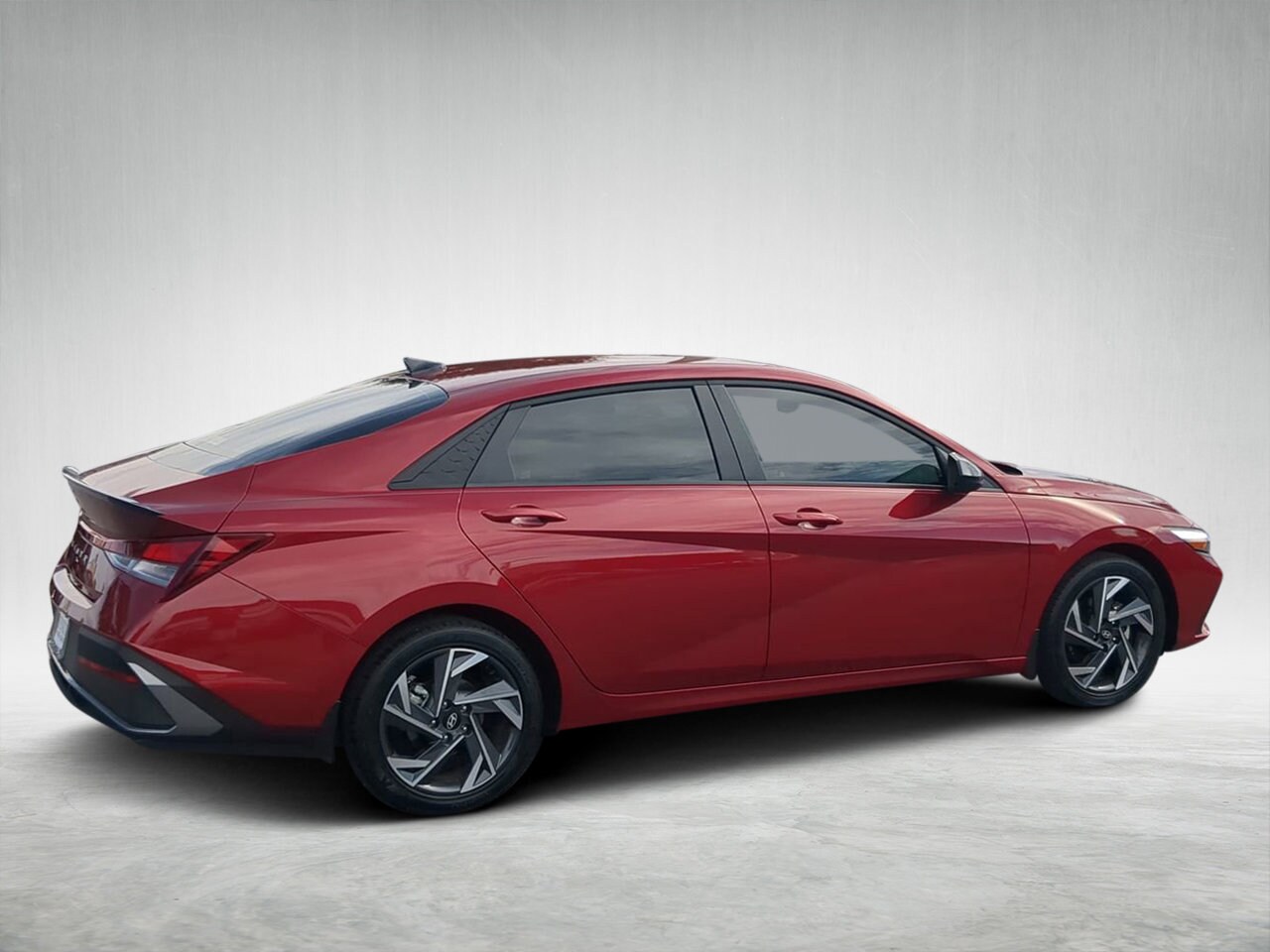 2025 Hyundai Elantra SEL Sport photo 3