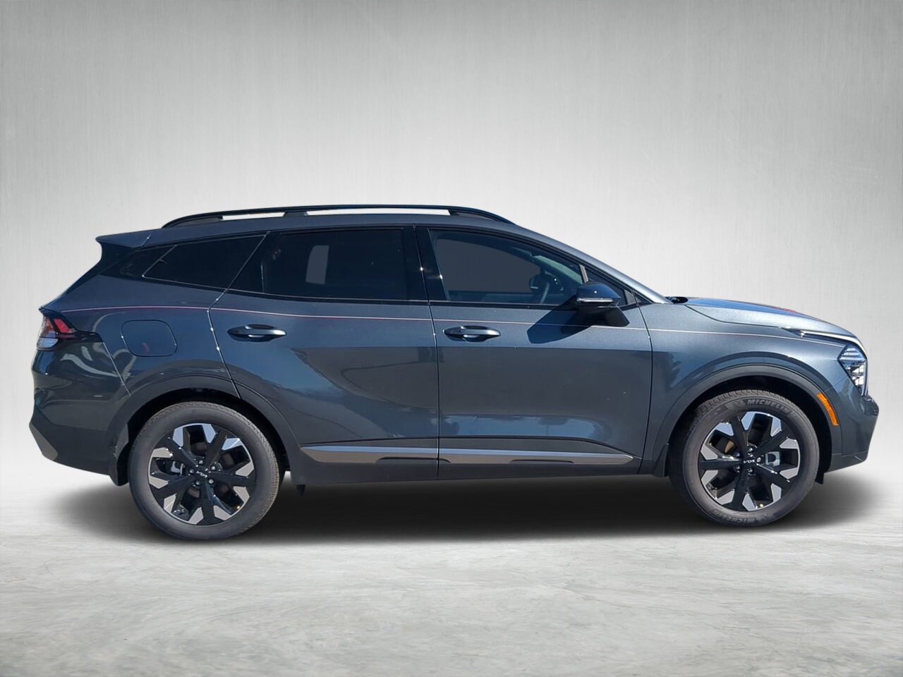 2024 Kia Sportage X-Line photo 2