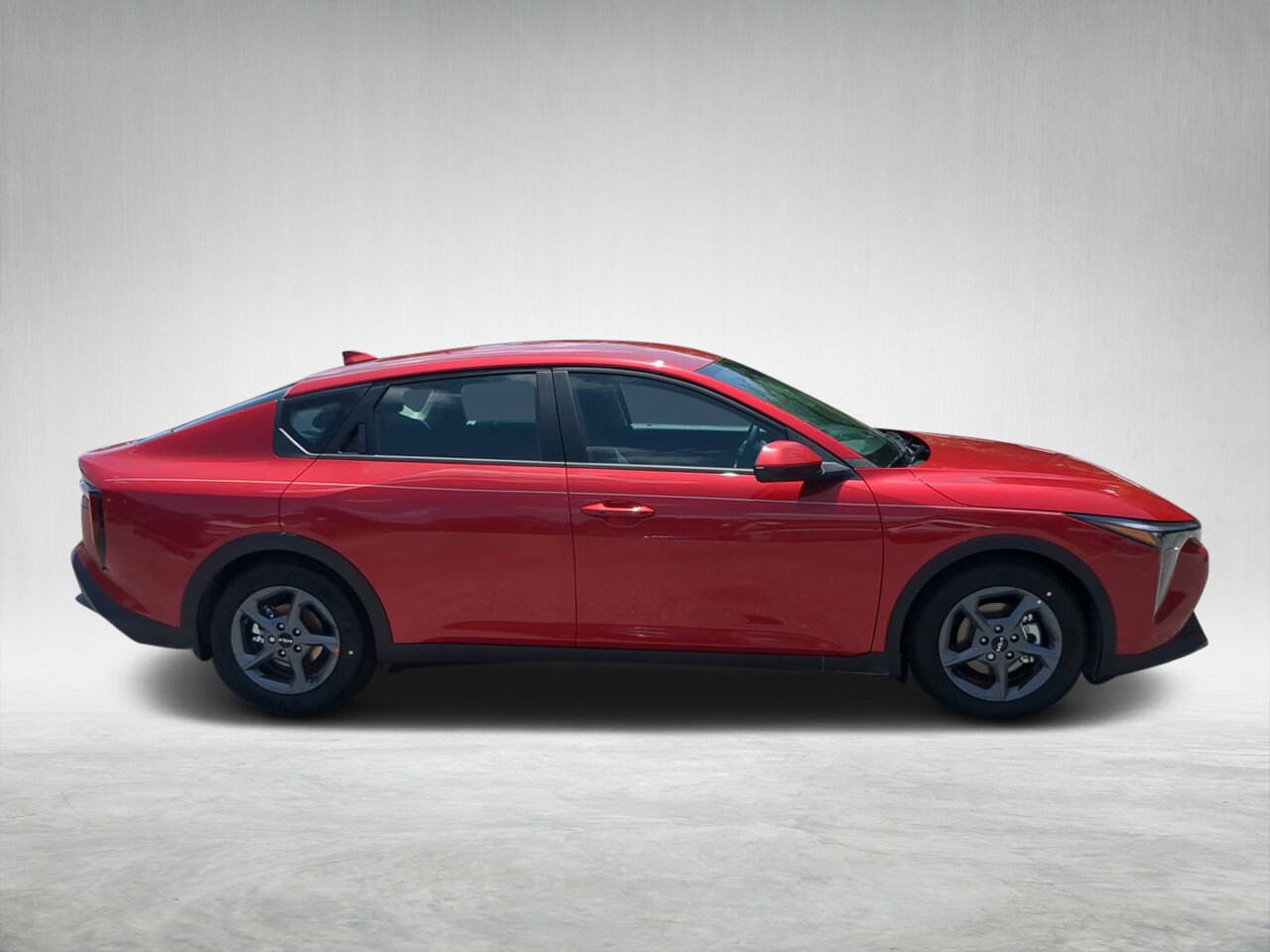 2025 Kia K4 LXS photo 2
