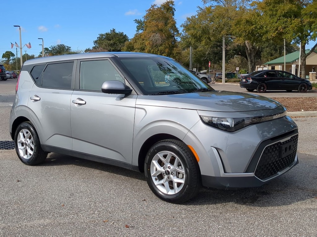 Certified 2023 Kia Soul LX Hatchback