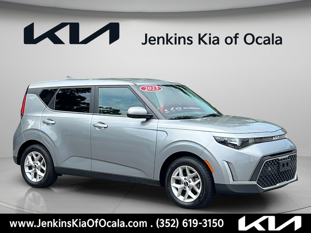 Certified 2023 Kia Soul LX Hatchback