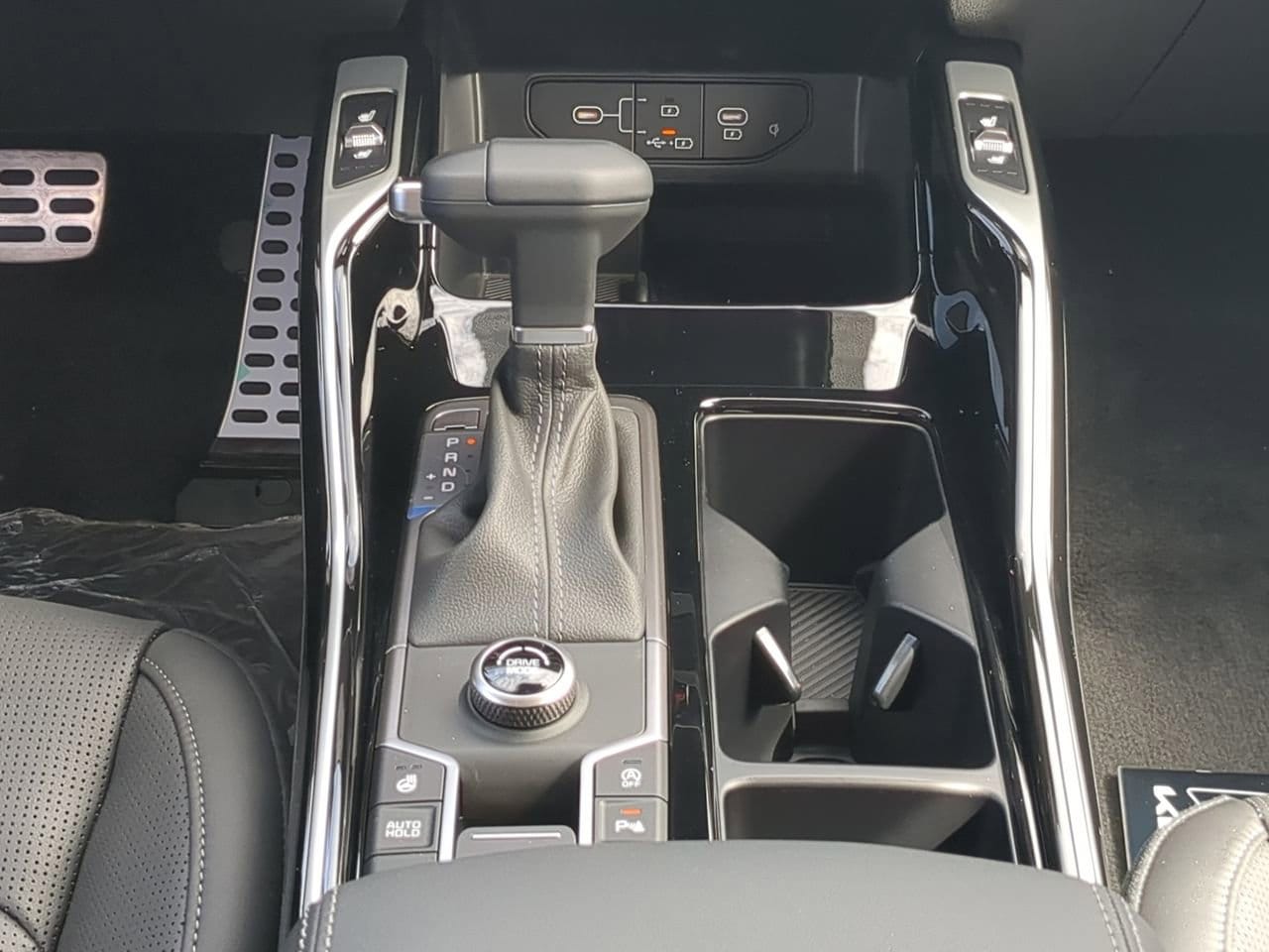 2026 Kia Sorento SX - Photo 19