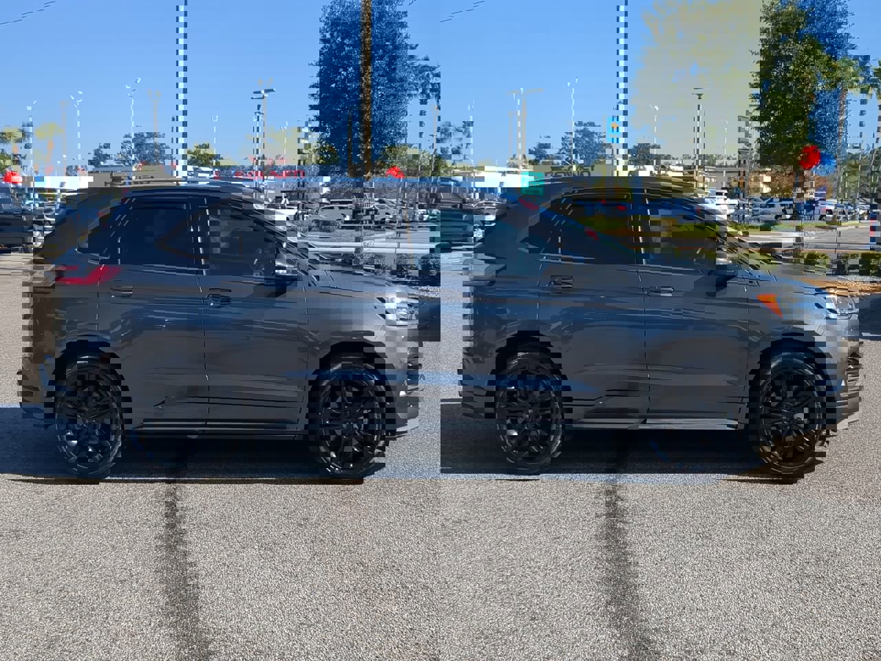 2020 Ford Edge ST photo 3