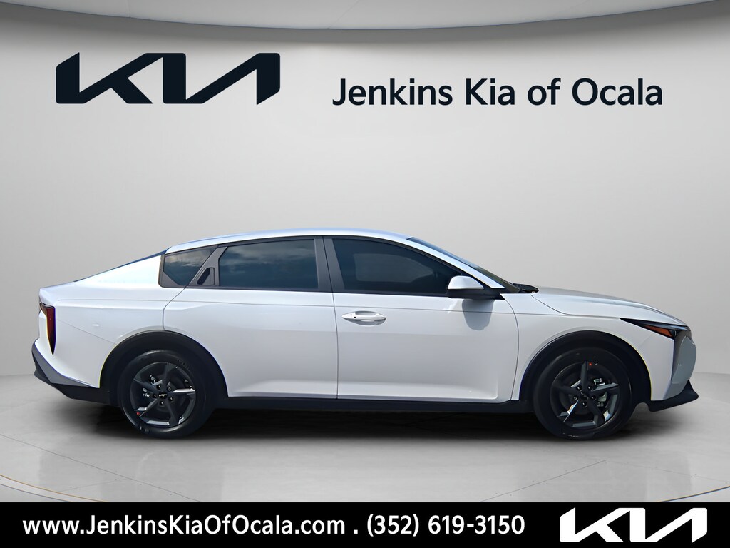 New 2026 Kia K4 LXS Sedan