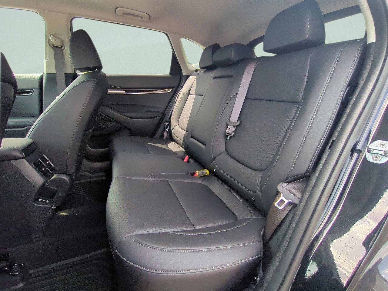 2025 Kia Seltos SX - Photo 18