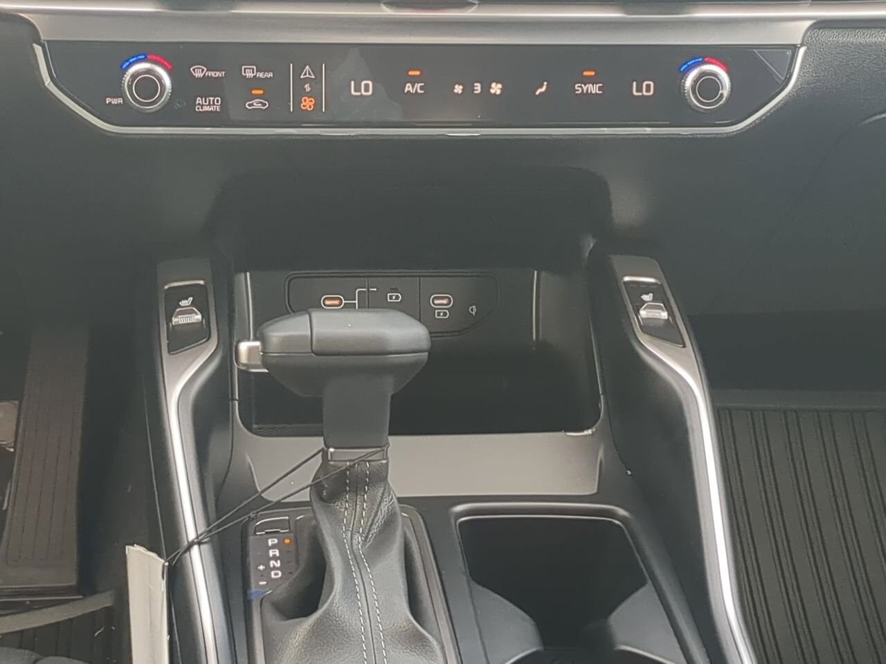 2026 Kia Sorento EX - Photo 23