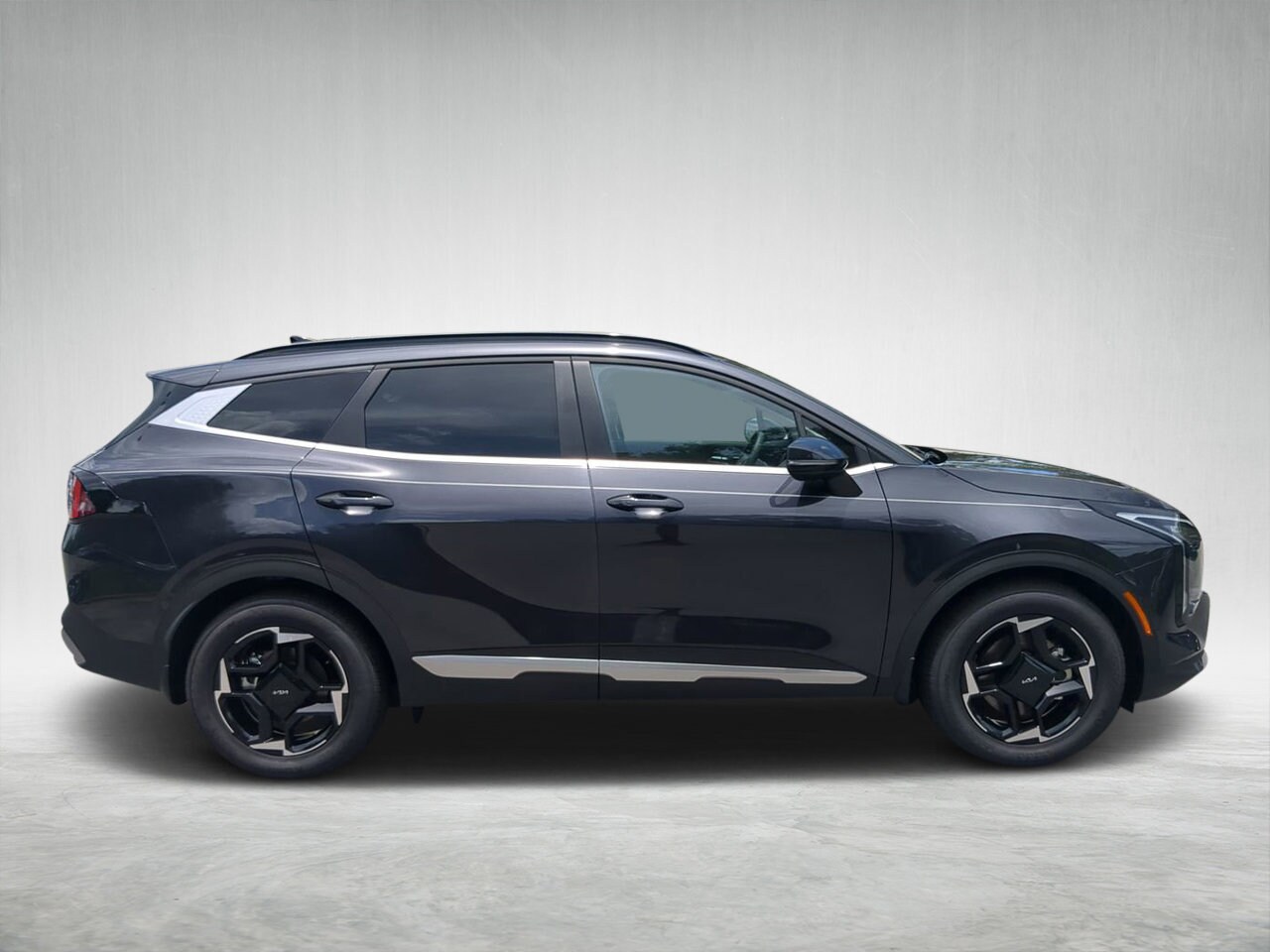 2026 Kia Sportage EX photo 2