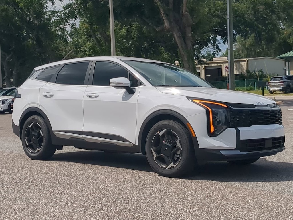 New 2026 Kia Sportage EX SUV