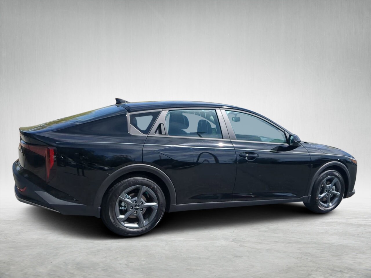 2025 Kia K4 LXS photo 2