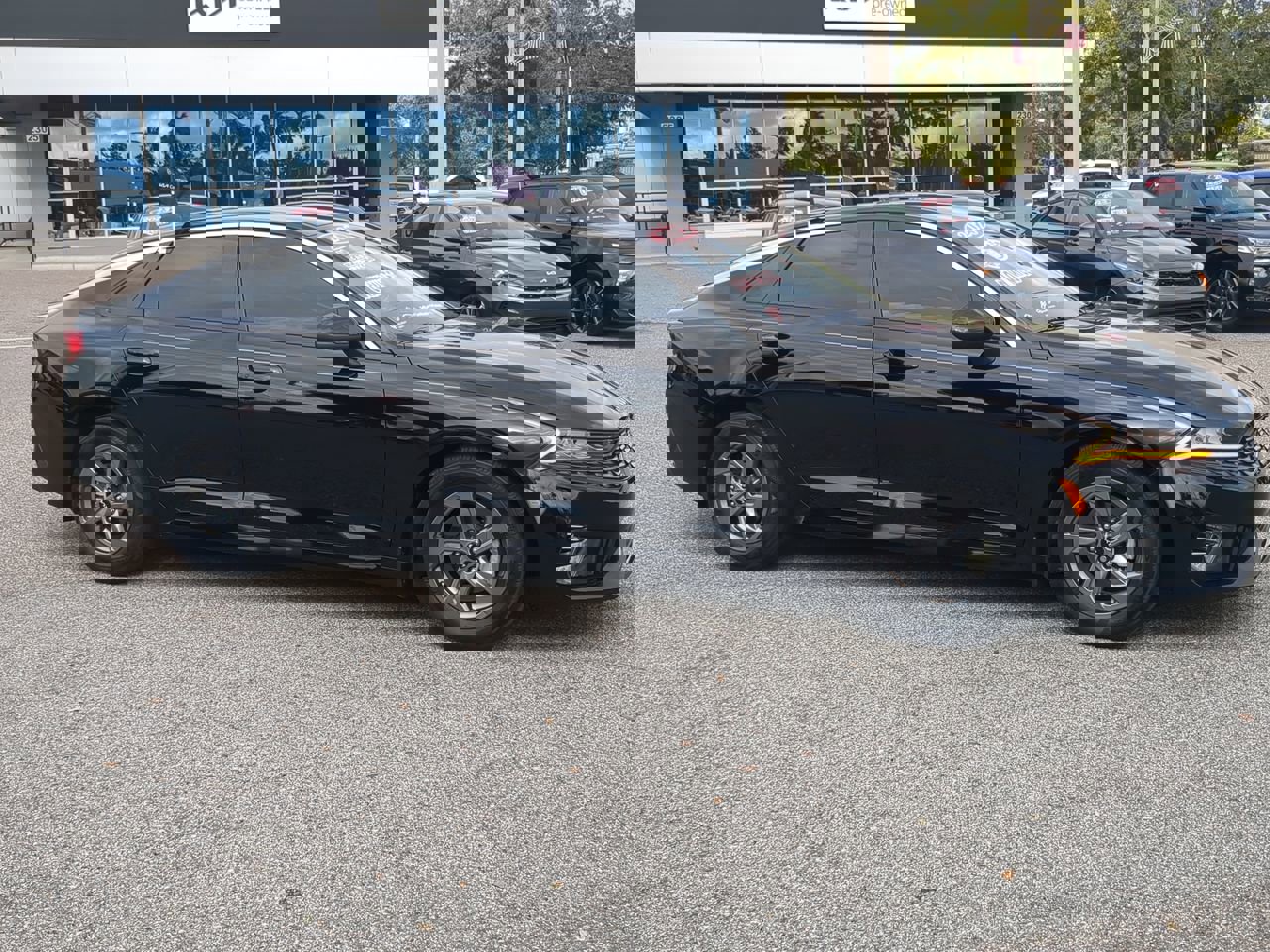 2023 Kia K5 LXS photo 2