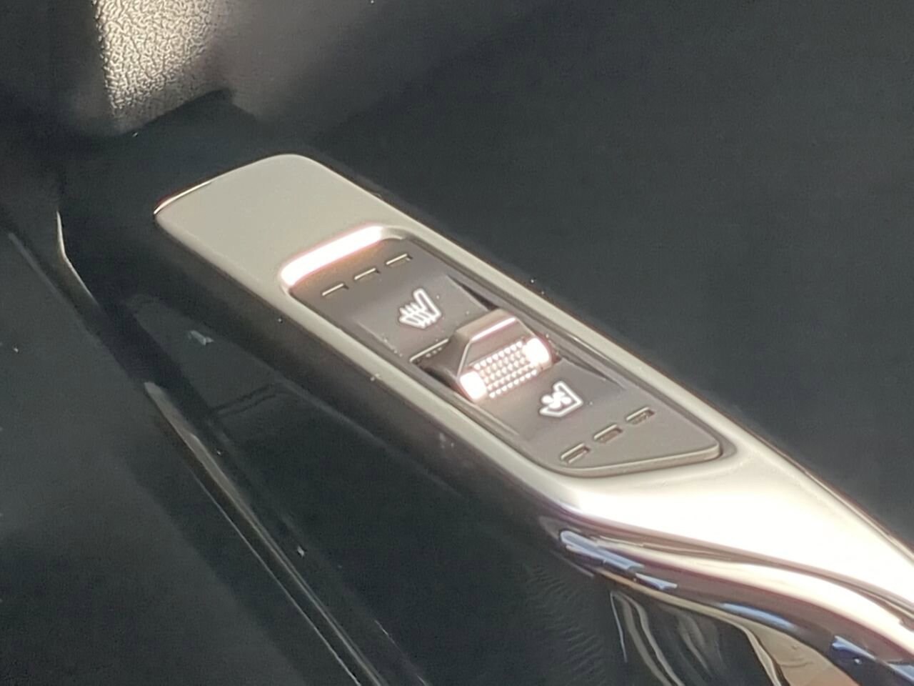 2026 Kia Sorento SX - Photo 26