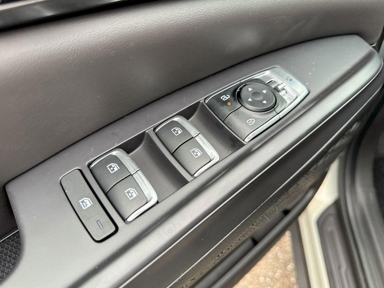2025 Kia Carnival SX Prestige - Photo 37