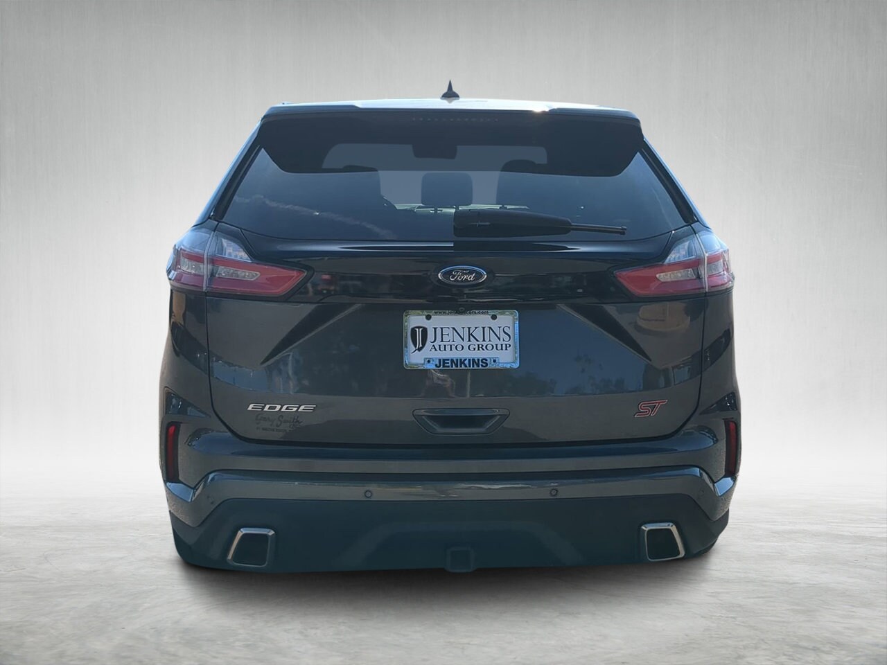 2020 Ford Edge ST photo 2