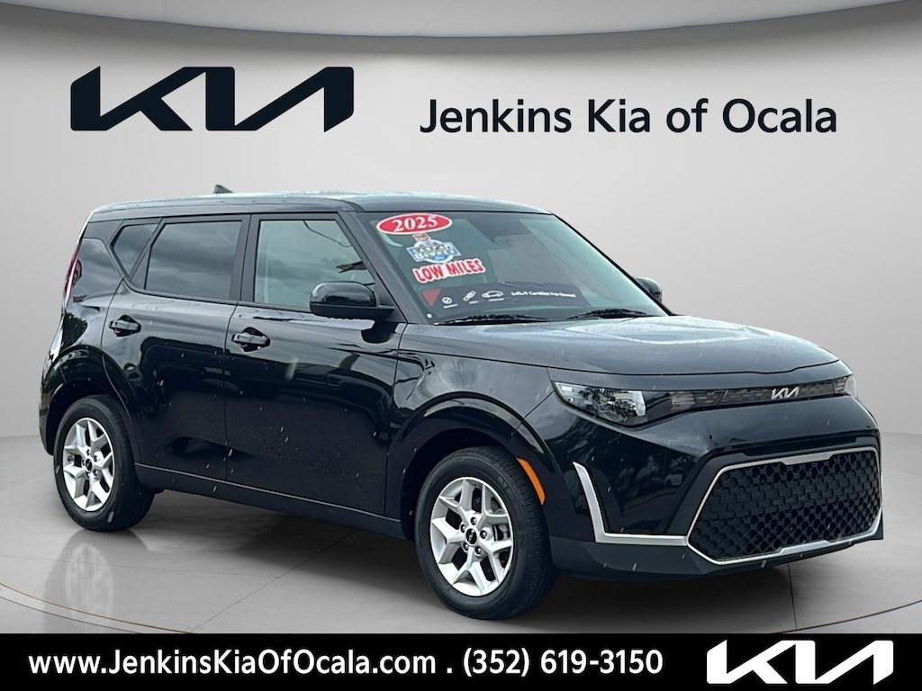 Certified 2025 Kia Soul LX Hatchback