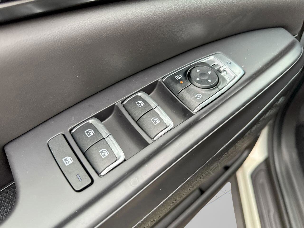 2025 Kia Carnival SX Prestige - Photo 22