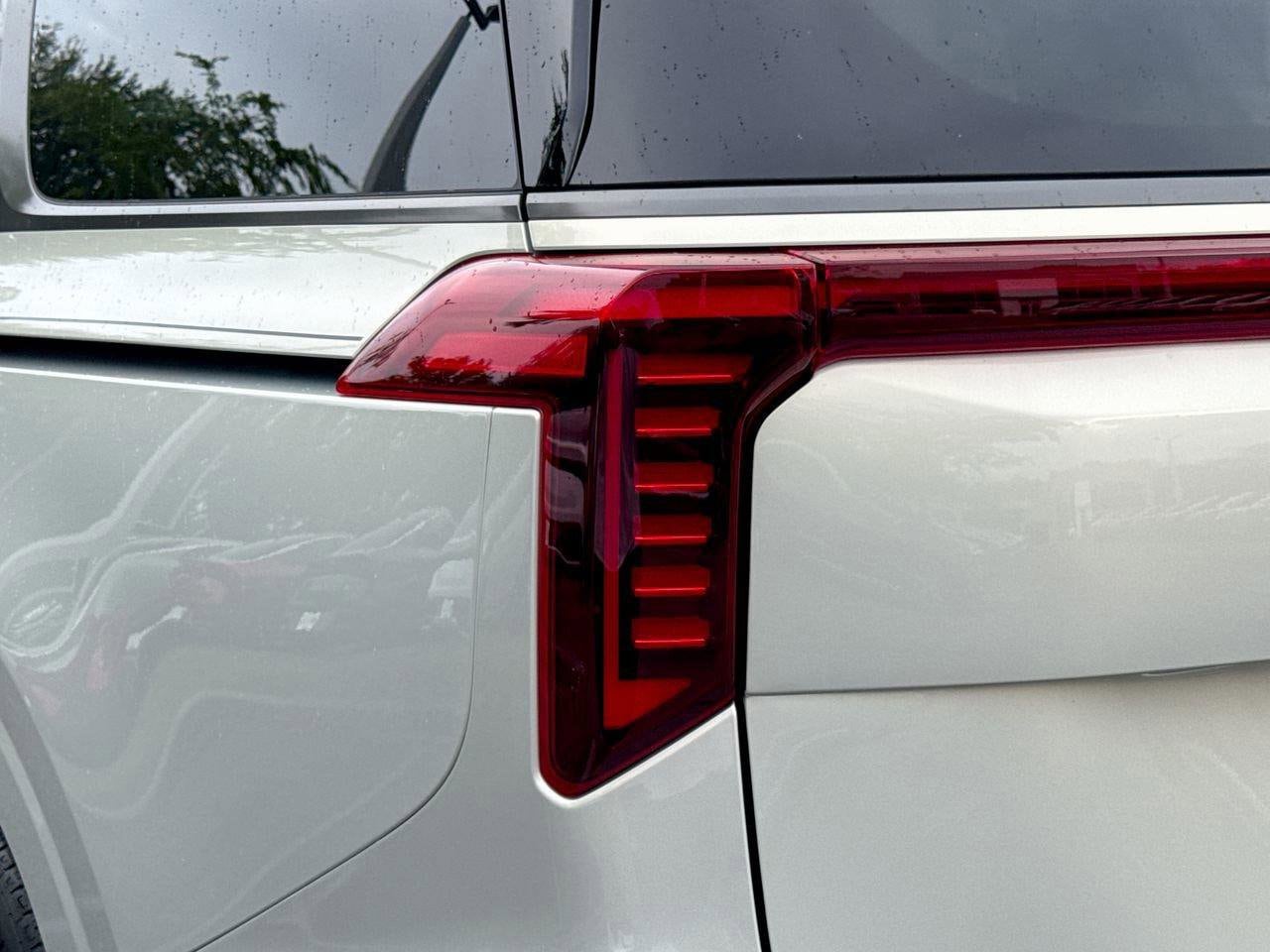 2025 Kia Carnival SX Prestige - Photo 9