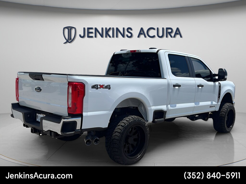 Used 2025 Ford F-350 XL Truck Crew Cab
