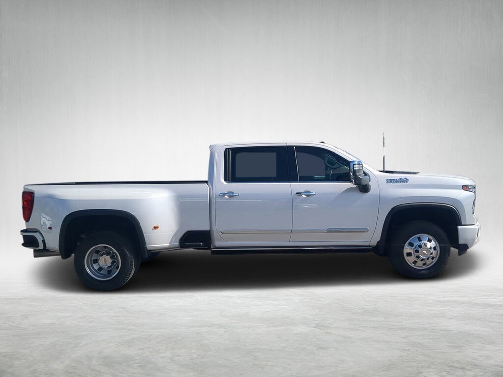 Used 2025 Chevrolet Silverado 3500 HD High Country Truck Crew Cab