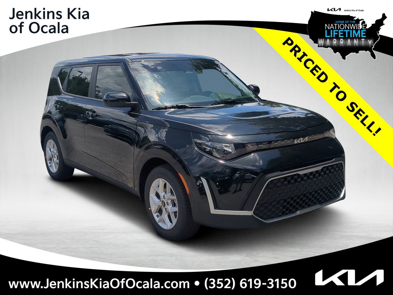 2025 Kia Soul LX's photo