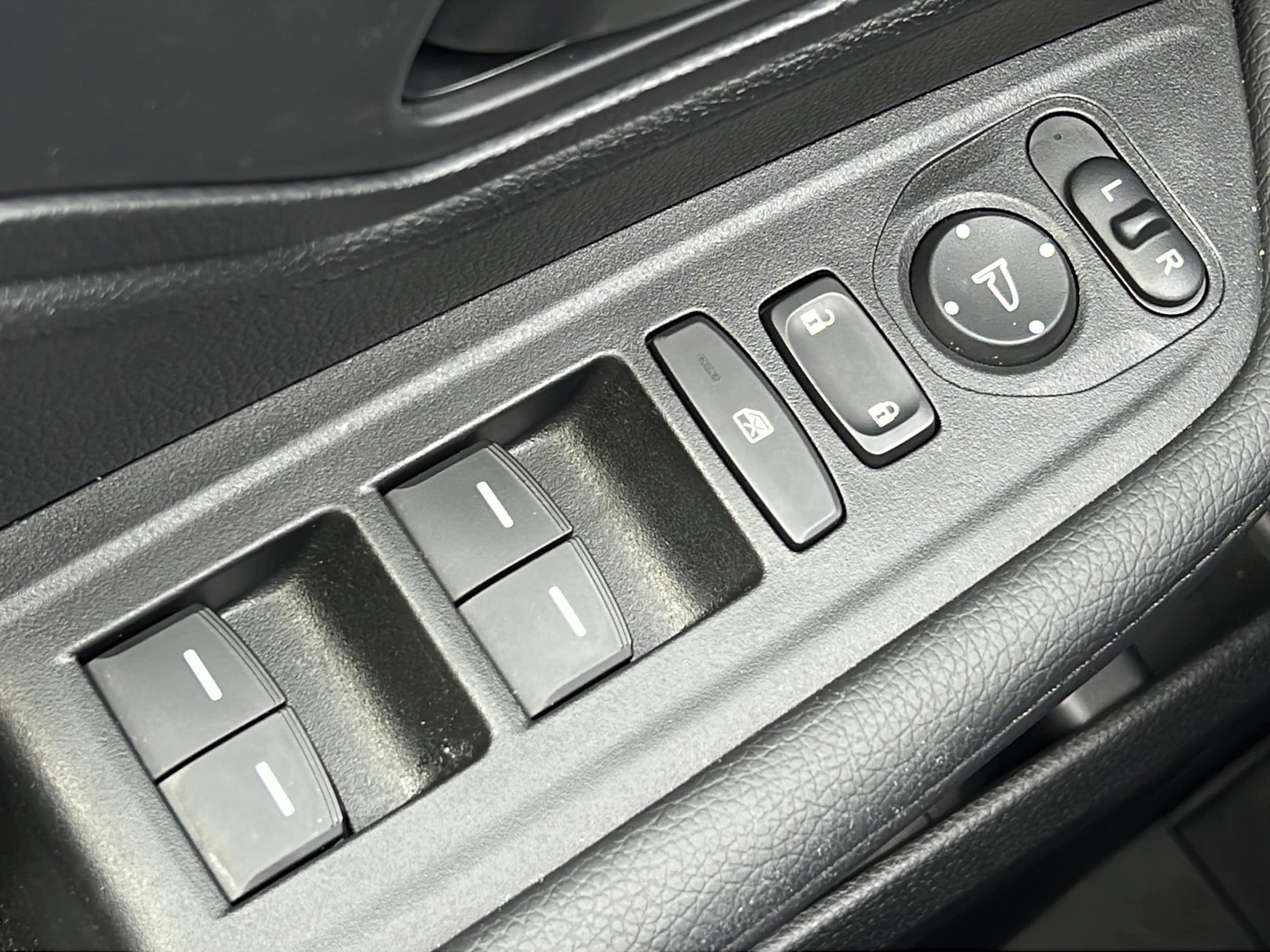 2025 Honda Odyssey EX-L - Photo 26