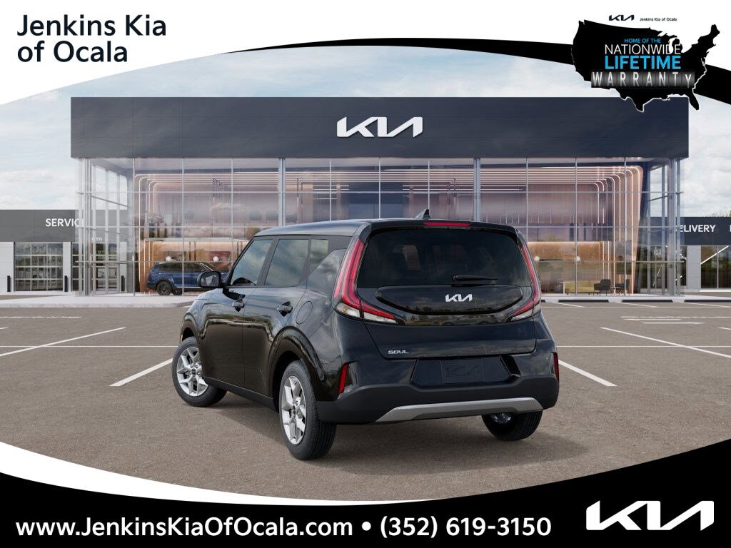 New 2025 Kia Soul LX Hatchback