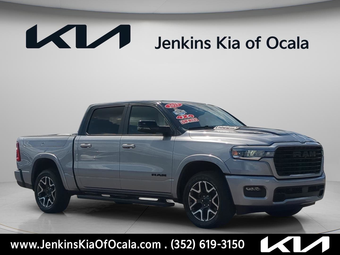 2025 RAM 1500 Laramie 4x4 Crew Cab 5'7's photo