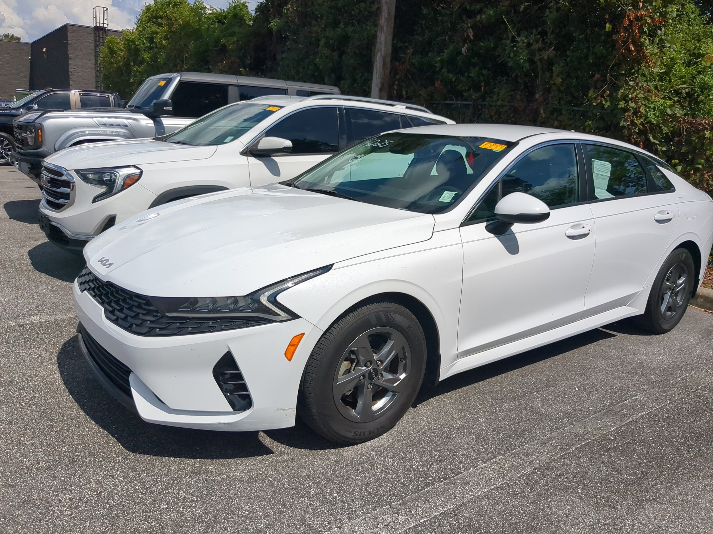 2023 Kia K5 LXS photo 2