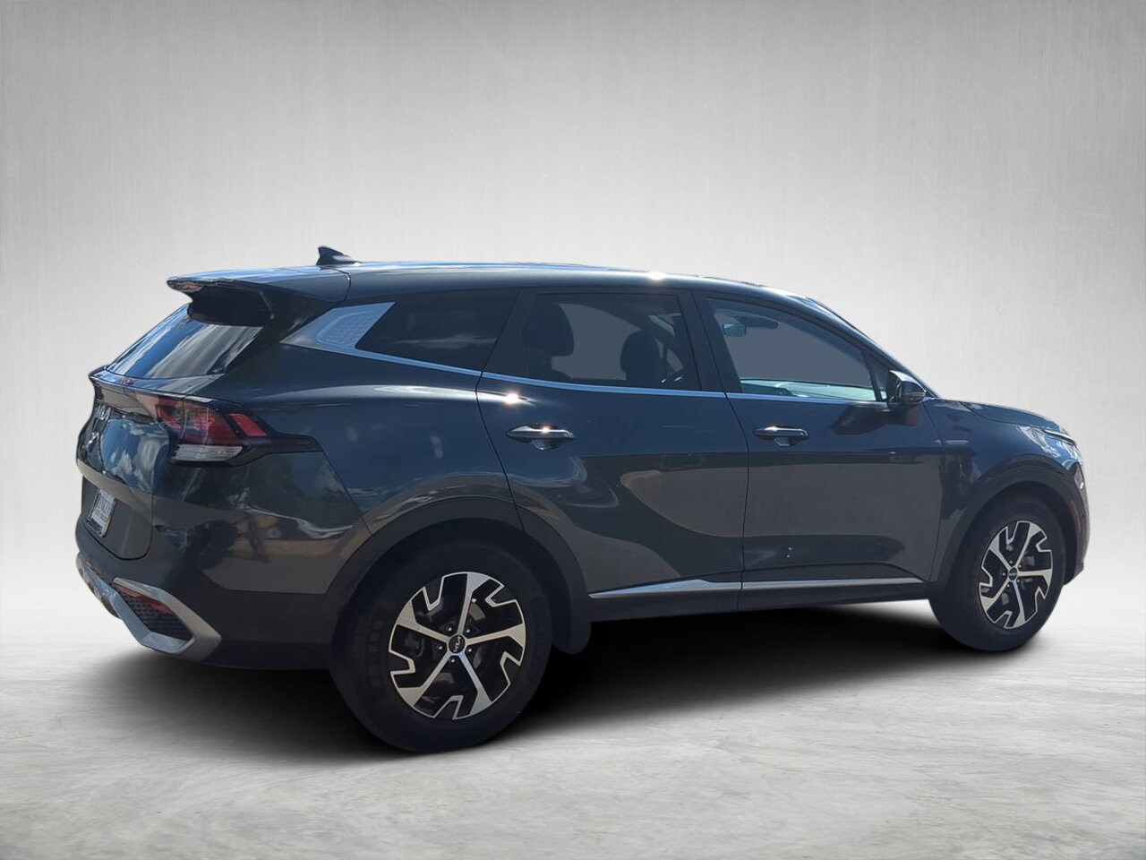 2023 Kia Sportage EX photo 3
