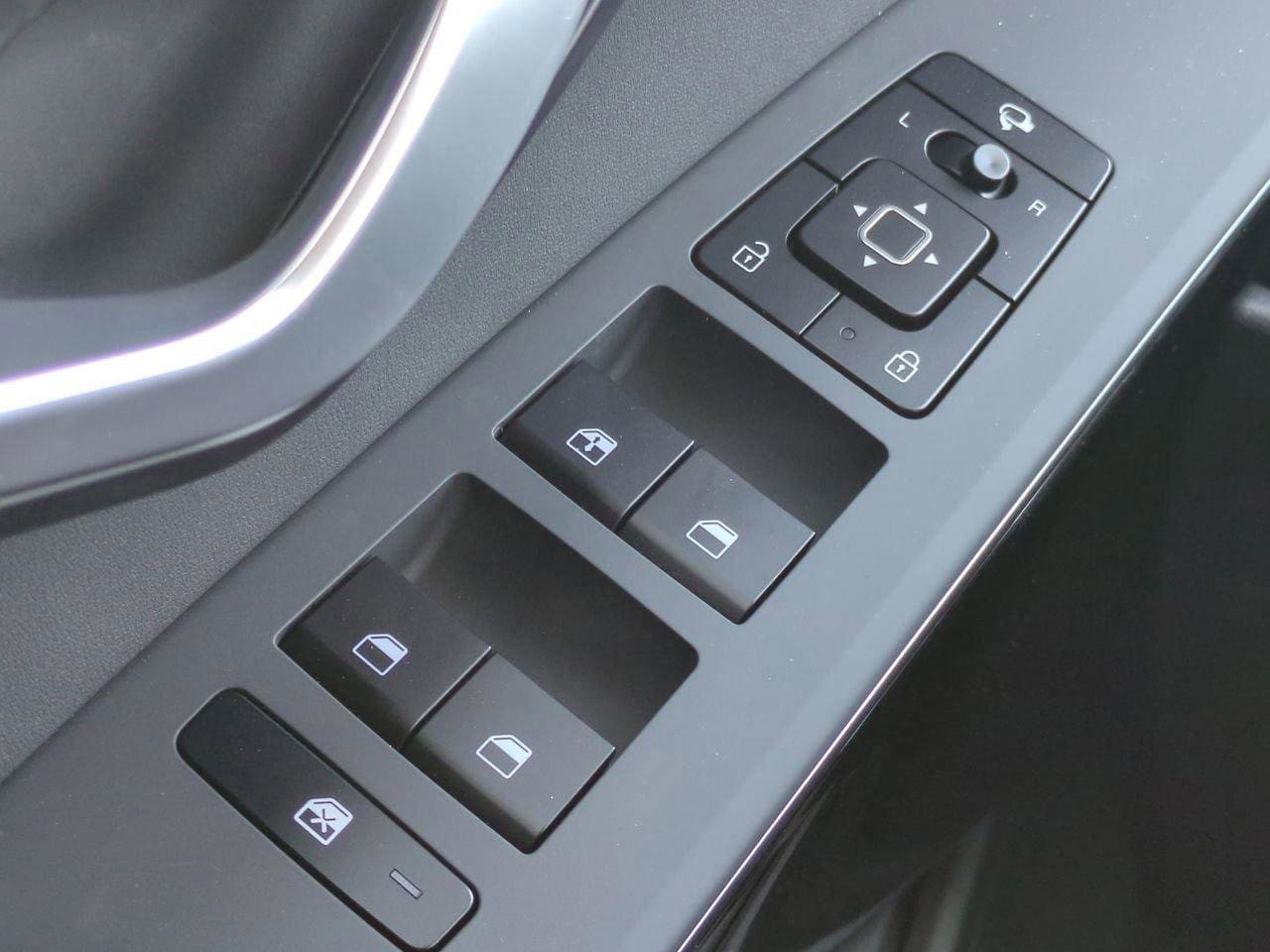 2025 Kia Niro EX Touring - Photo 33