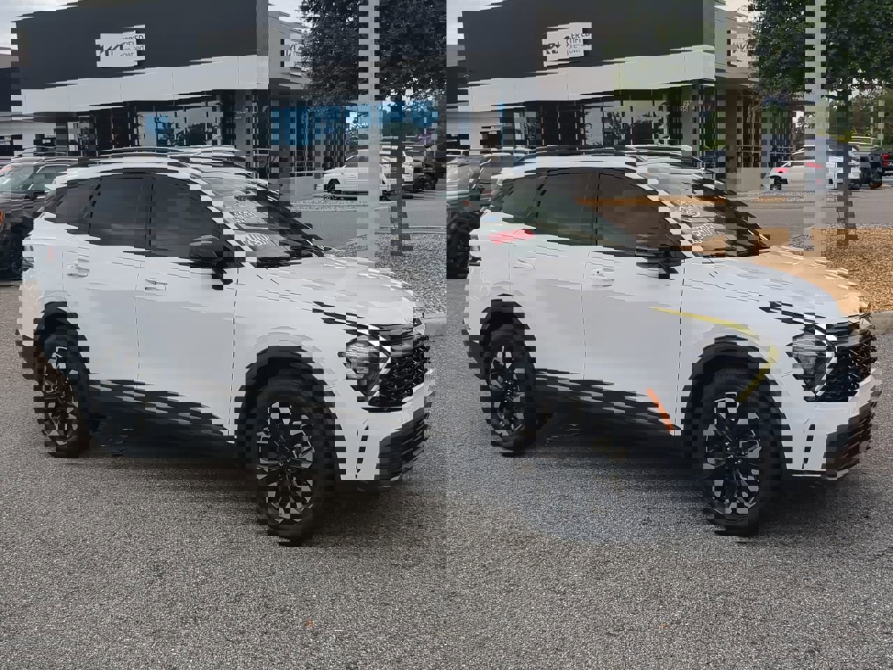 2023 Kia Sportage X-Line photo 2
