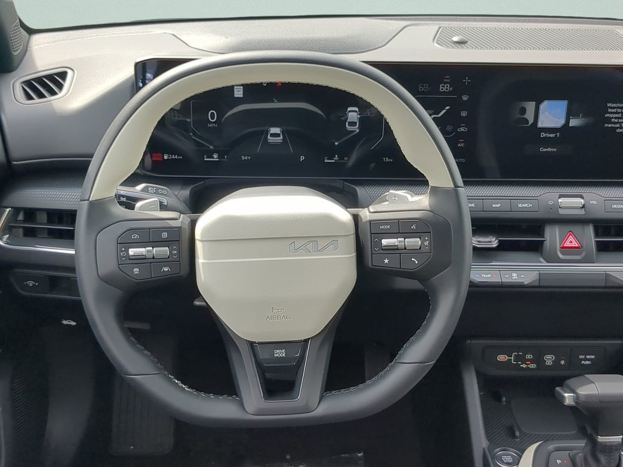 2025 Kia K4 GT-Line - Photo 14