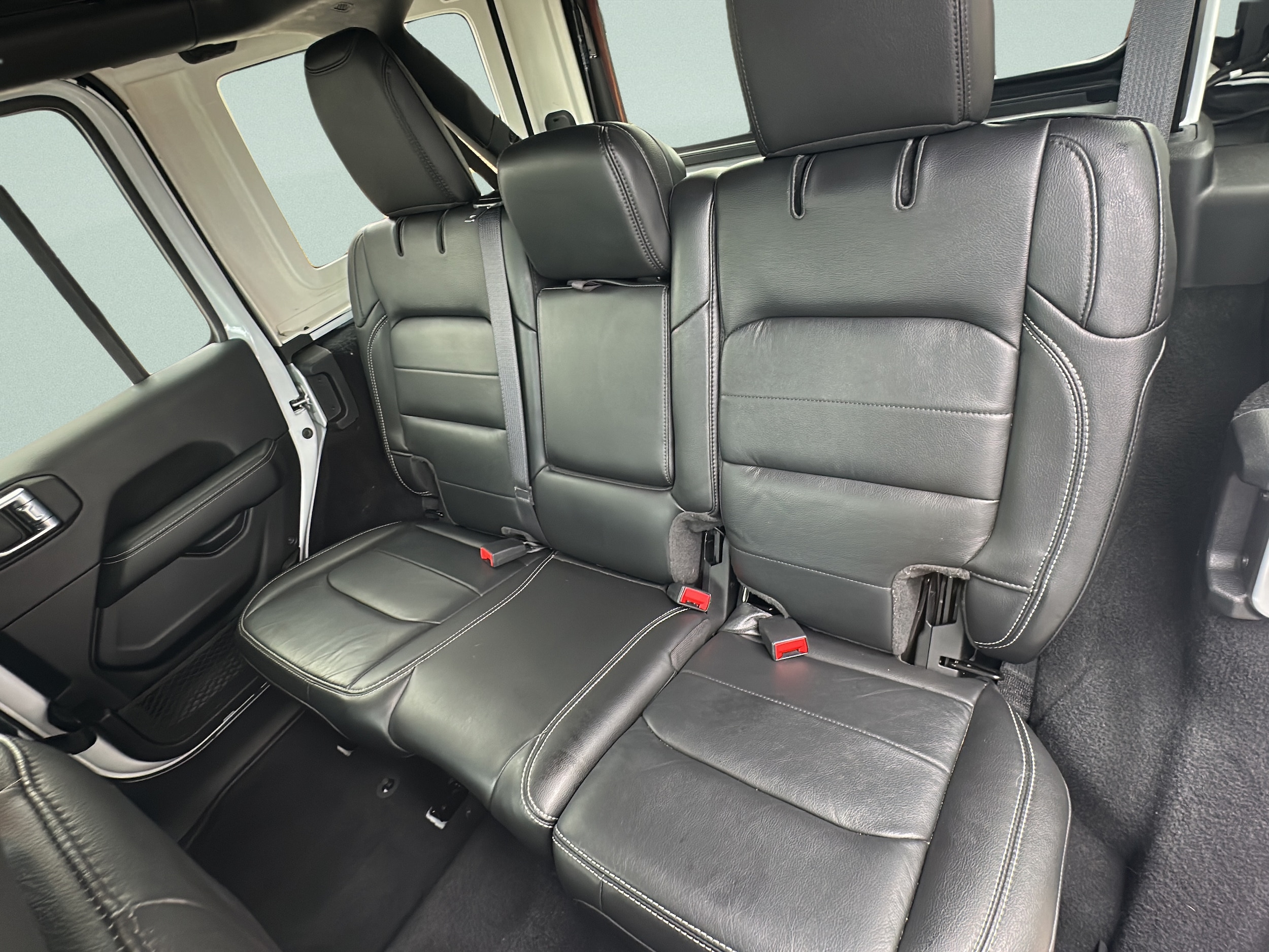 2021 Jeep Wrangler Unlimited Sahara - Photo 13