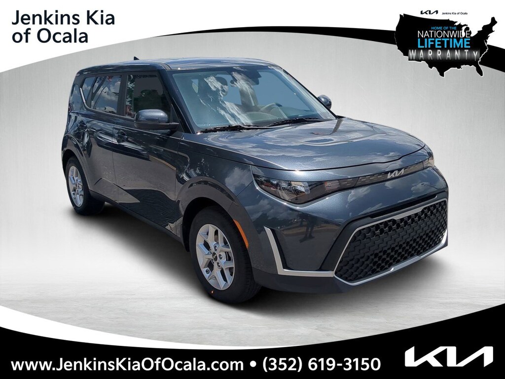 New 2025 Kia Soul LX Hatchback