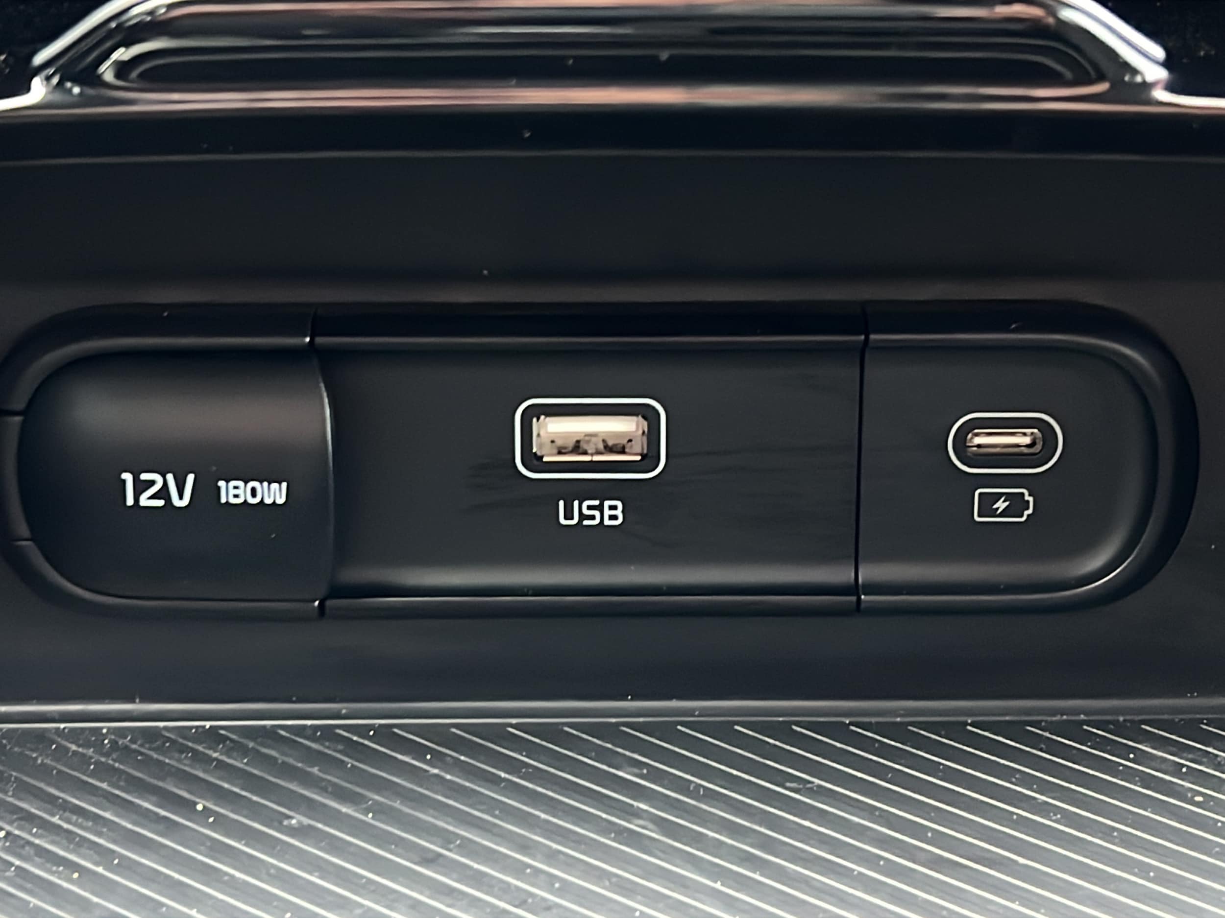 2025 Kia Sportage LX Hybrid - Photo 25