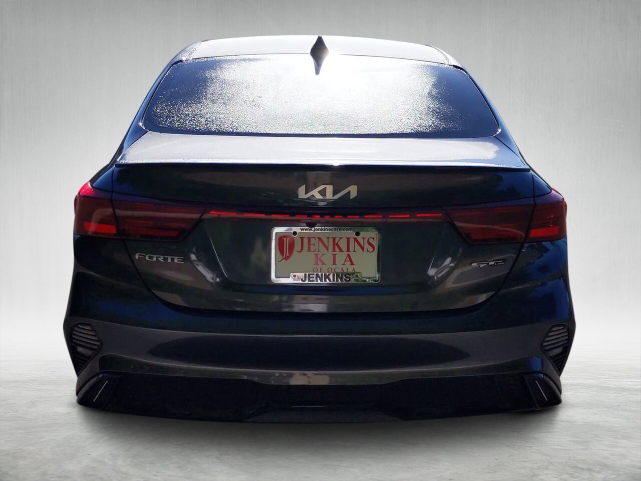 2022 Kia Forte GT-Line photo 2