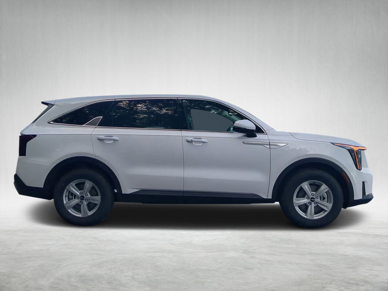 2026 Kia Sorento LX photo 2