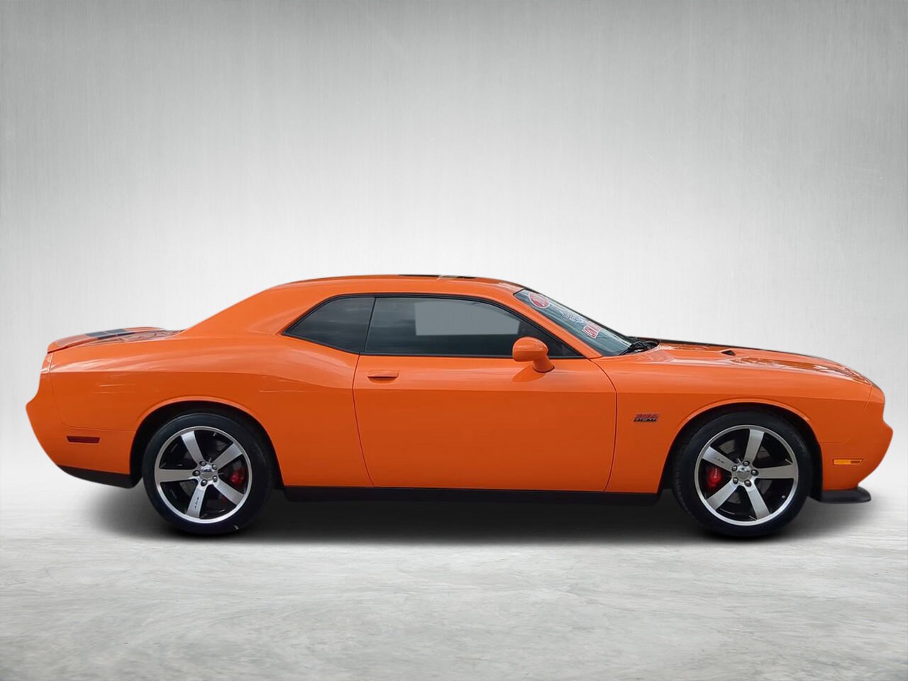 2014 Dodge Challenger SRT8 photo 2