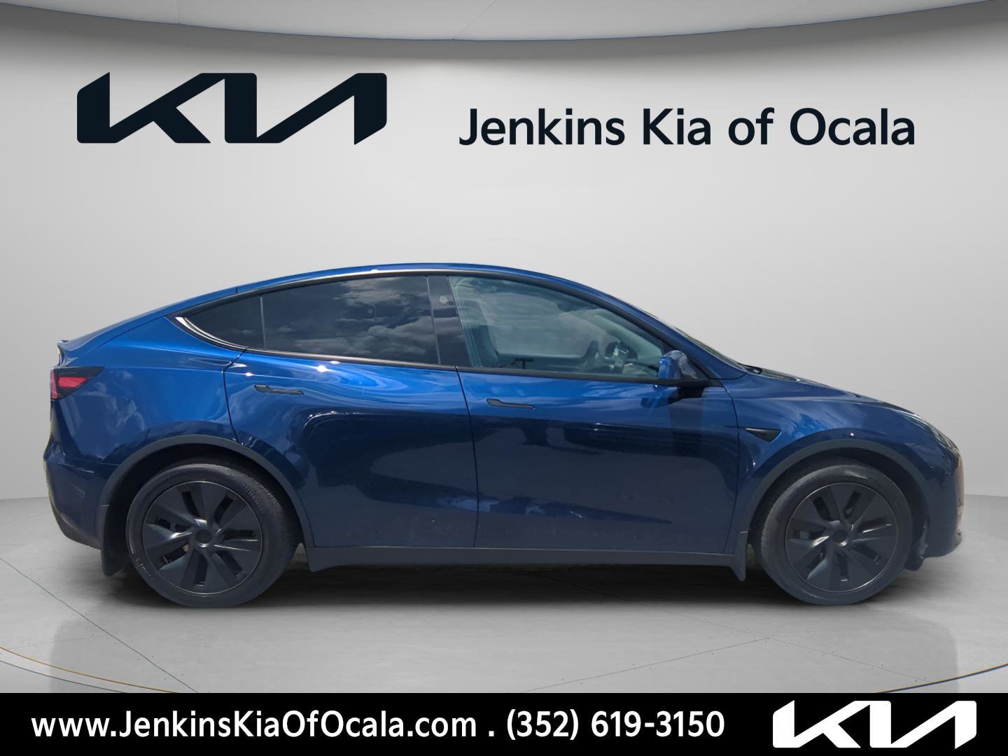 Used 2024 Tesla Model Y Long Range with VIN 7SAYGAEE0RF212441 for sale in Ocala, FL