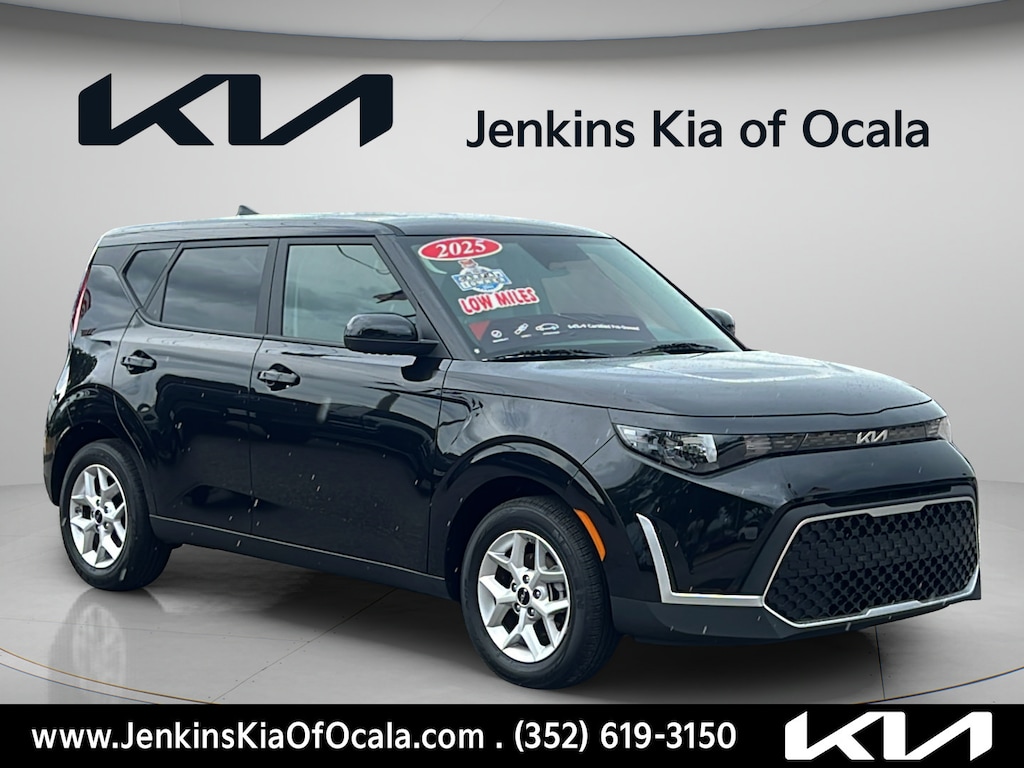 Certified 2025 Kia Soul LX Hatchback