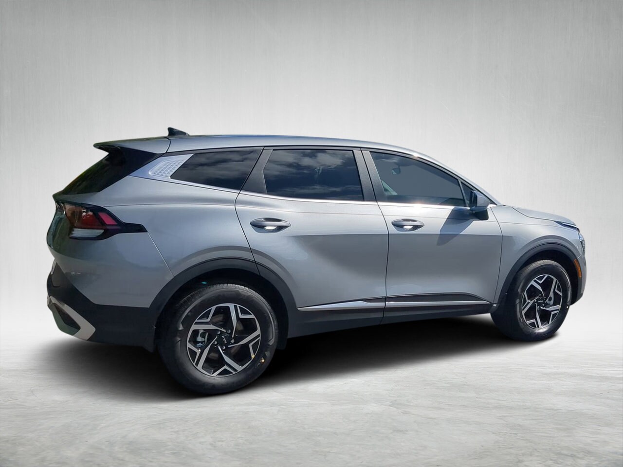 2025 Kia Sportage LX photo 3