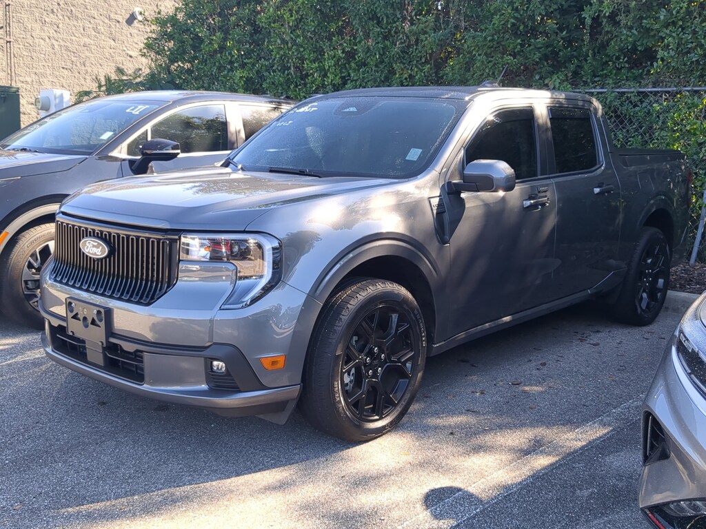 Used 2025 Ford Maverick Lobo Standard Truck SuperCrew