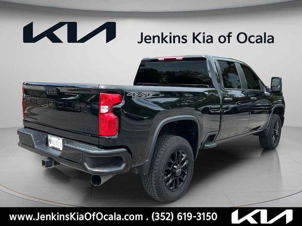 Used 2025 Chevrolet Silverado 2500 HD Custom Truck Crew Cab