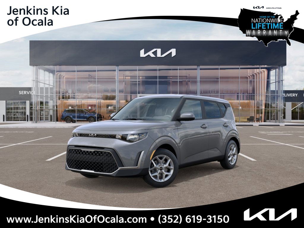2025 Kia Soul LX's photo