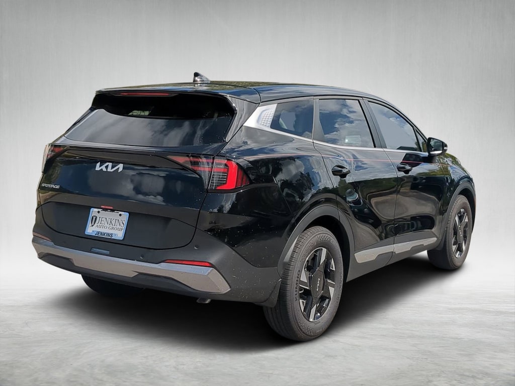 New 2026 Kia Sportage LX SUV
