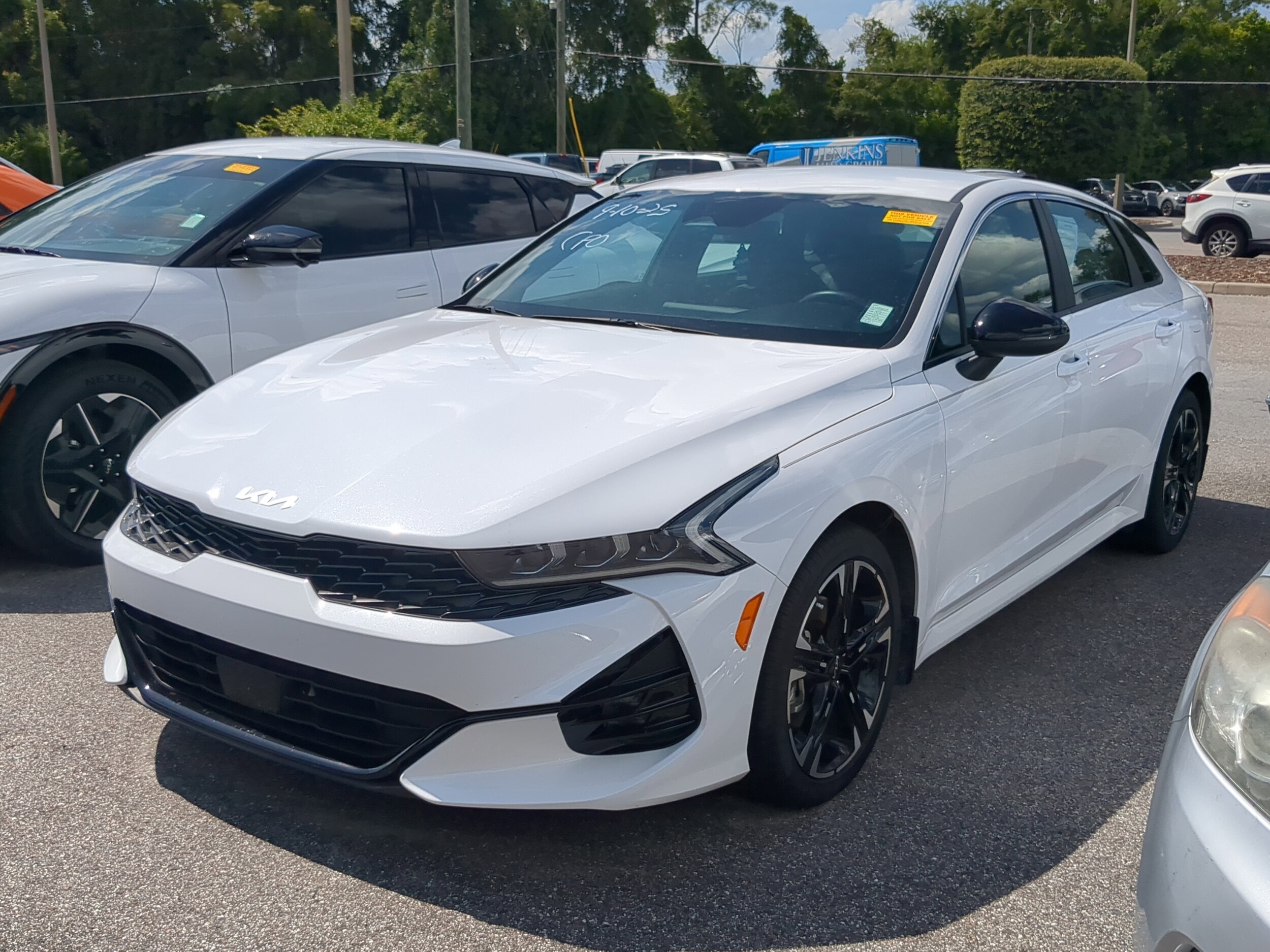 2024 Kia K5 GT-Line photo 2