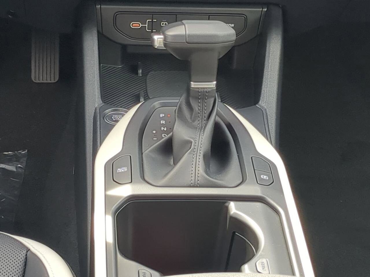 2025 Kia K4 GT-Line - Photo 18