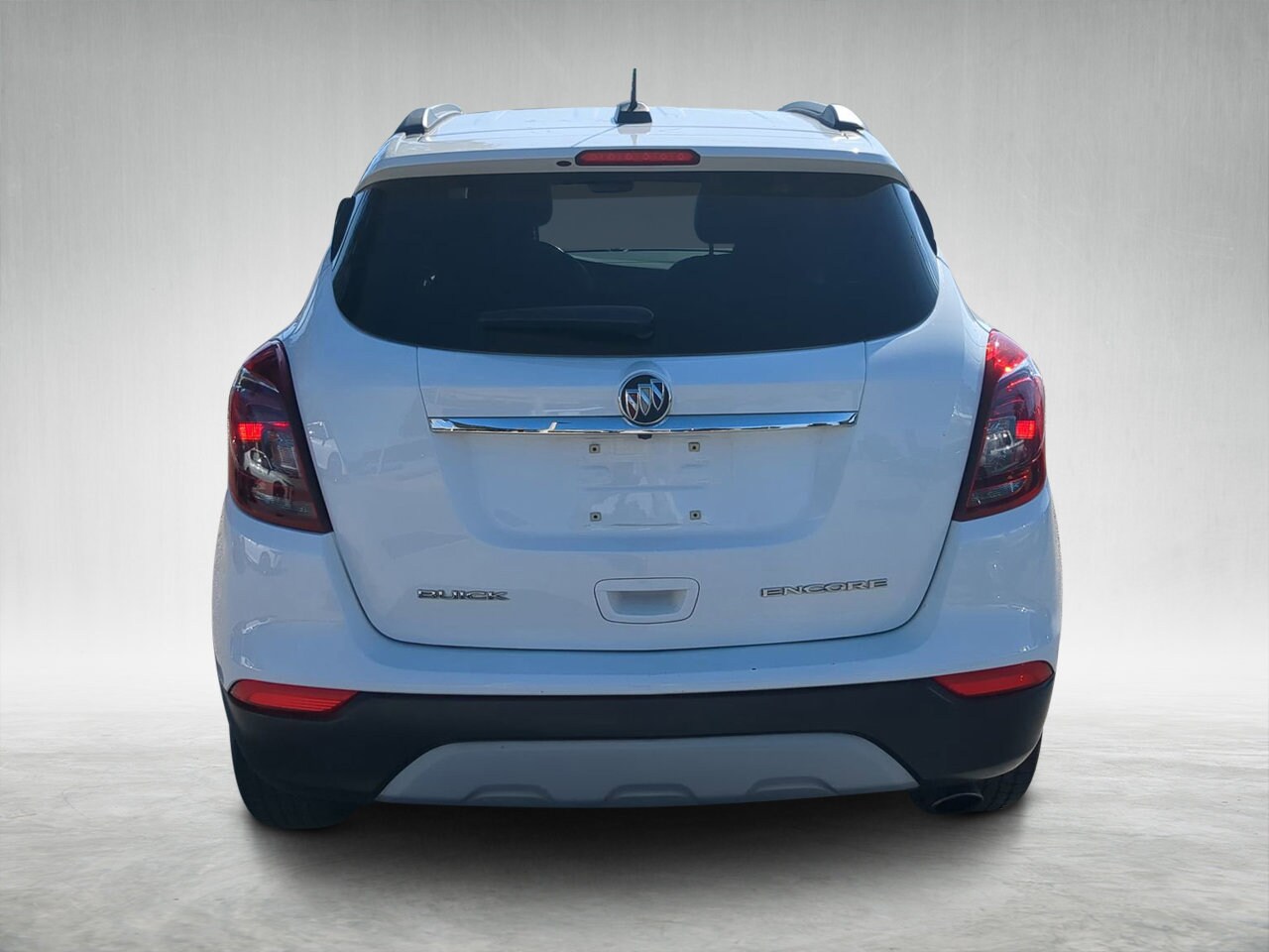 2018 Buick Enclave Essence photo 3