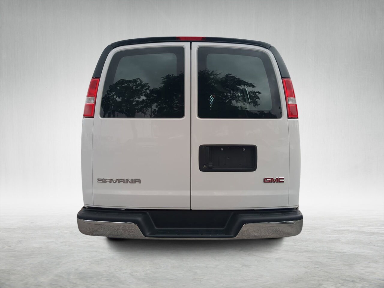 2024 Gmc Savana 2500 Cargo photo 3
